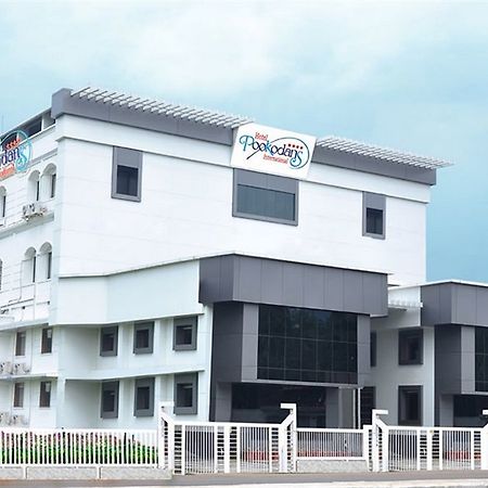 Hotel Pookodans International Kondotty Esterno foto