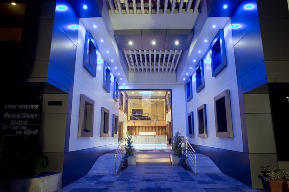 Hotel Pookodans International Kondotty Esterno foto